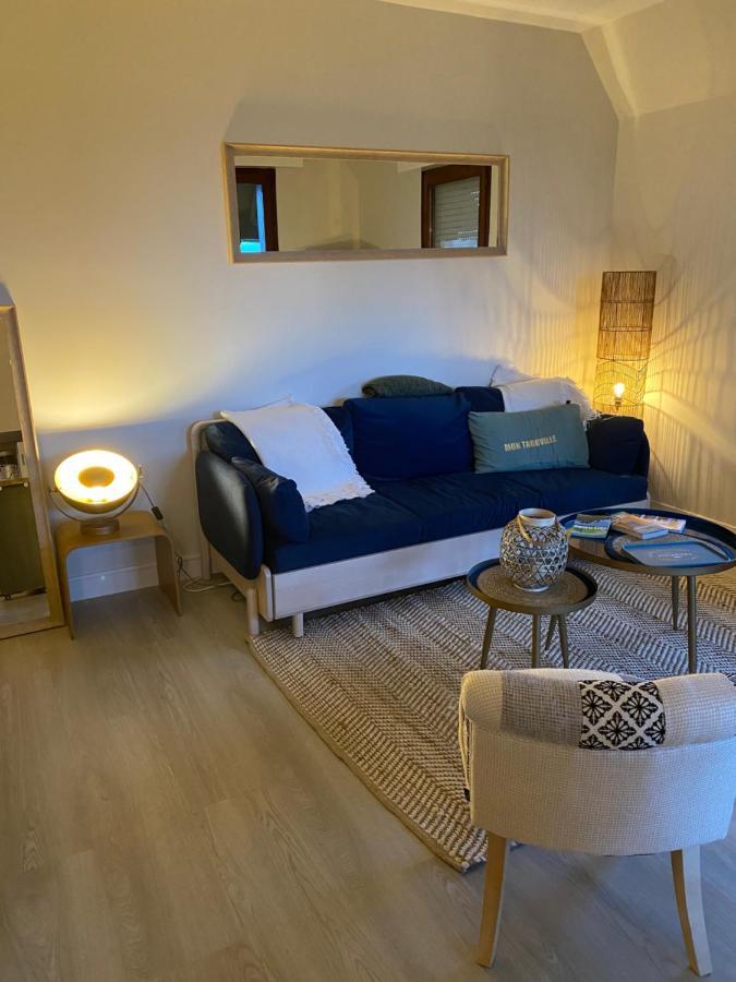 Appart Lumineux Avec Vue Sur Mer A 180 Degres Lägenhet Trouville-sur-mer Exteriör bild